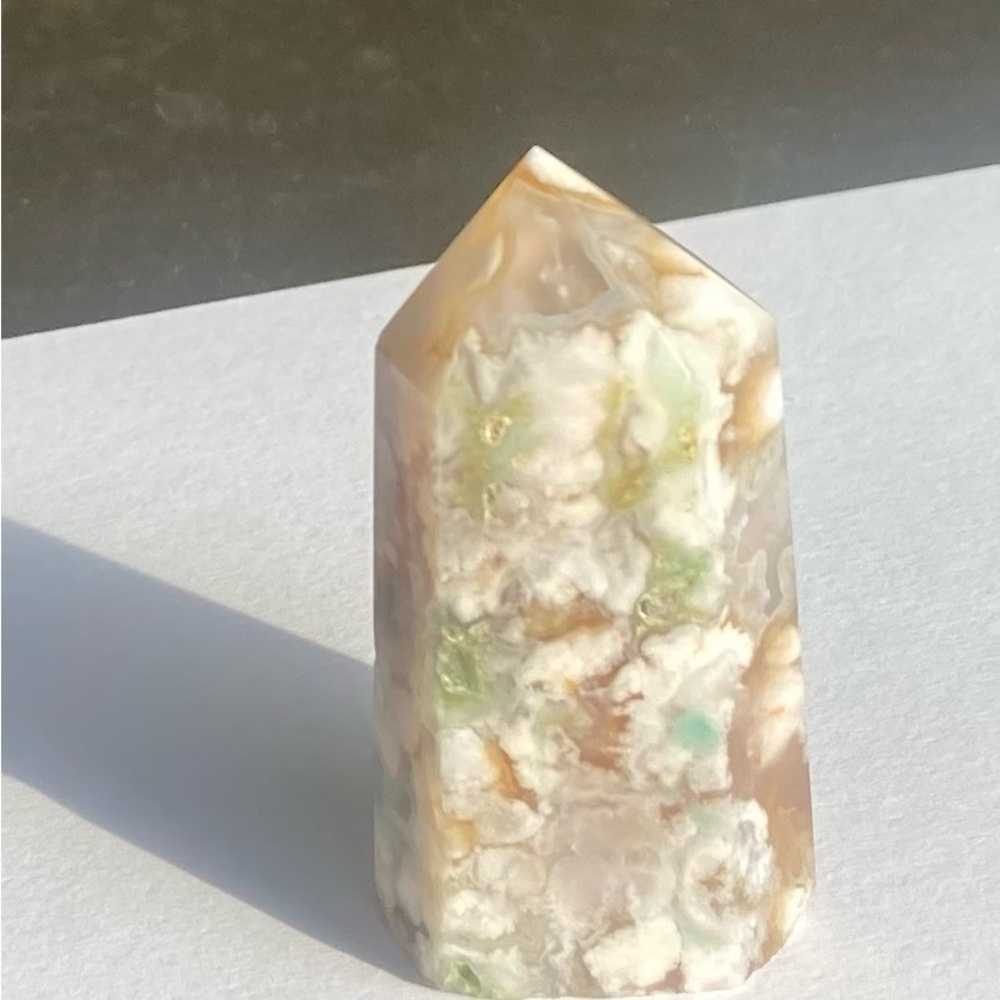 Flower agate tower - Picture 3 of 7